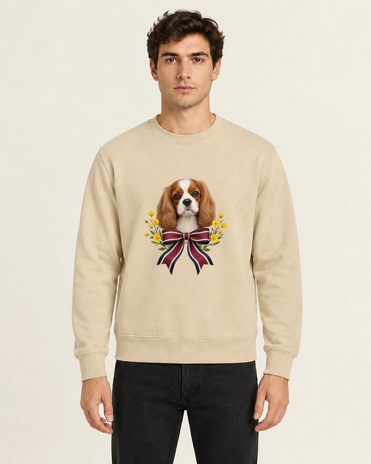 Spaniel Meadow Fold, men's 260gsm Sand; illustrative styling